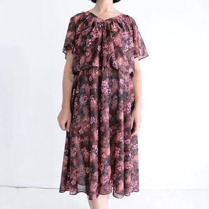 Vintage Maroon Floral Short  Sleeve Flowy Midi Dress